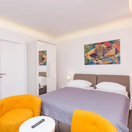 Peragro - Uti Apartment *